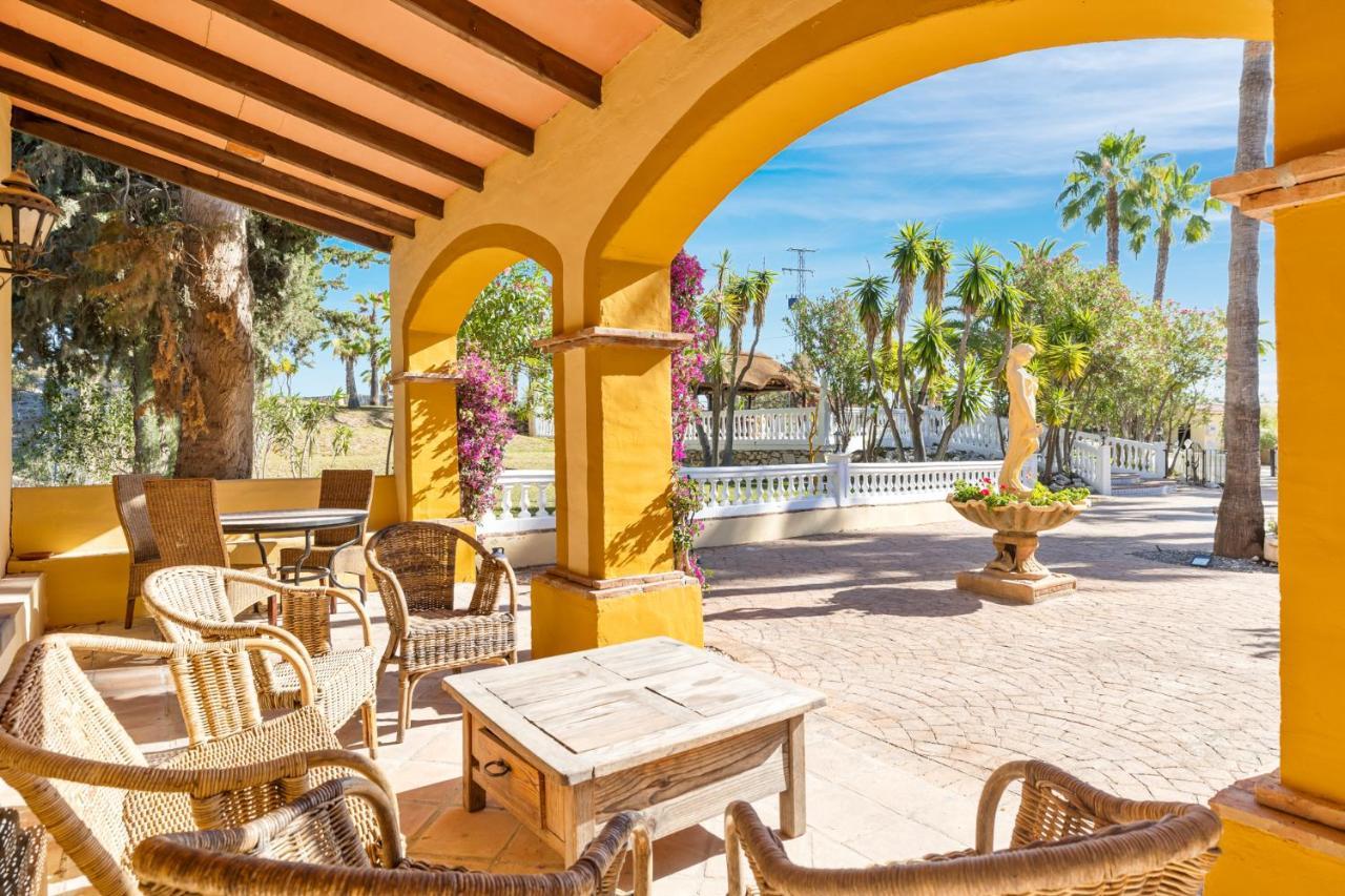 Hacienda De La Siesta Villa Coin Bagian luar foto